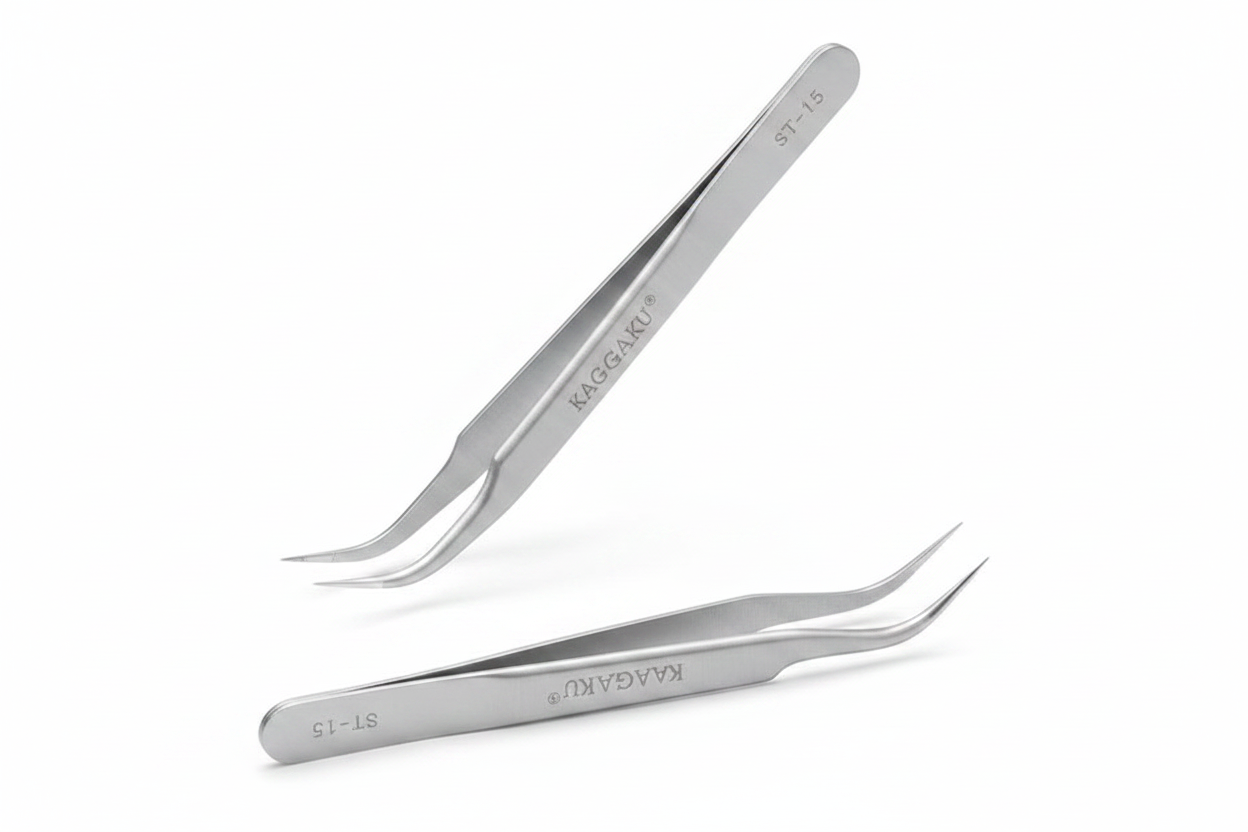 Pinza Nagaraku ST-15 - Dos pinzas fondo blanco